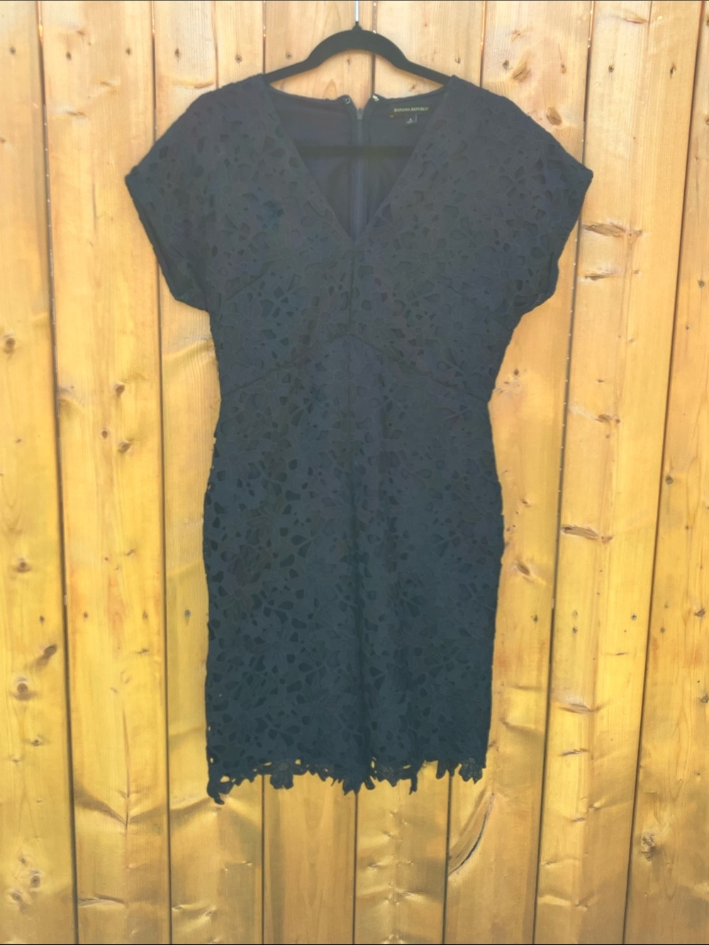 Navy Blue Lace Short-Sleeve Sheath Dress with Pockets